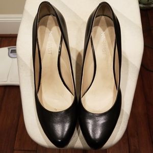 Nine West pumps